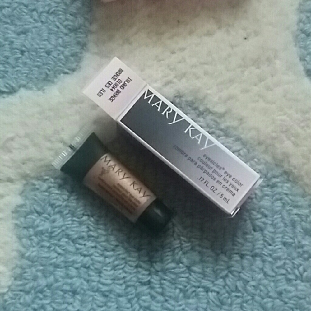 Mary Kay Island bronze eyesicles